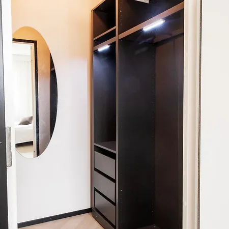 公寓 Tilava Kaksio Tammelassa 坦佩雷